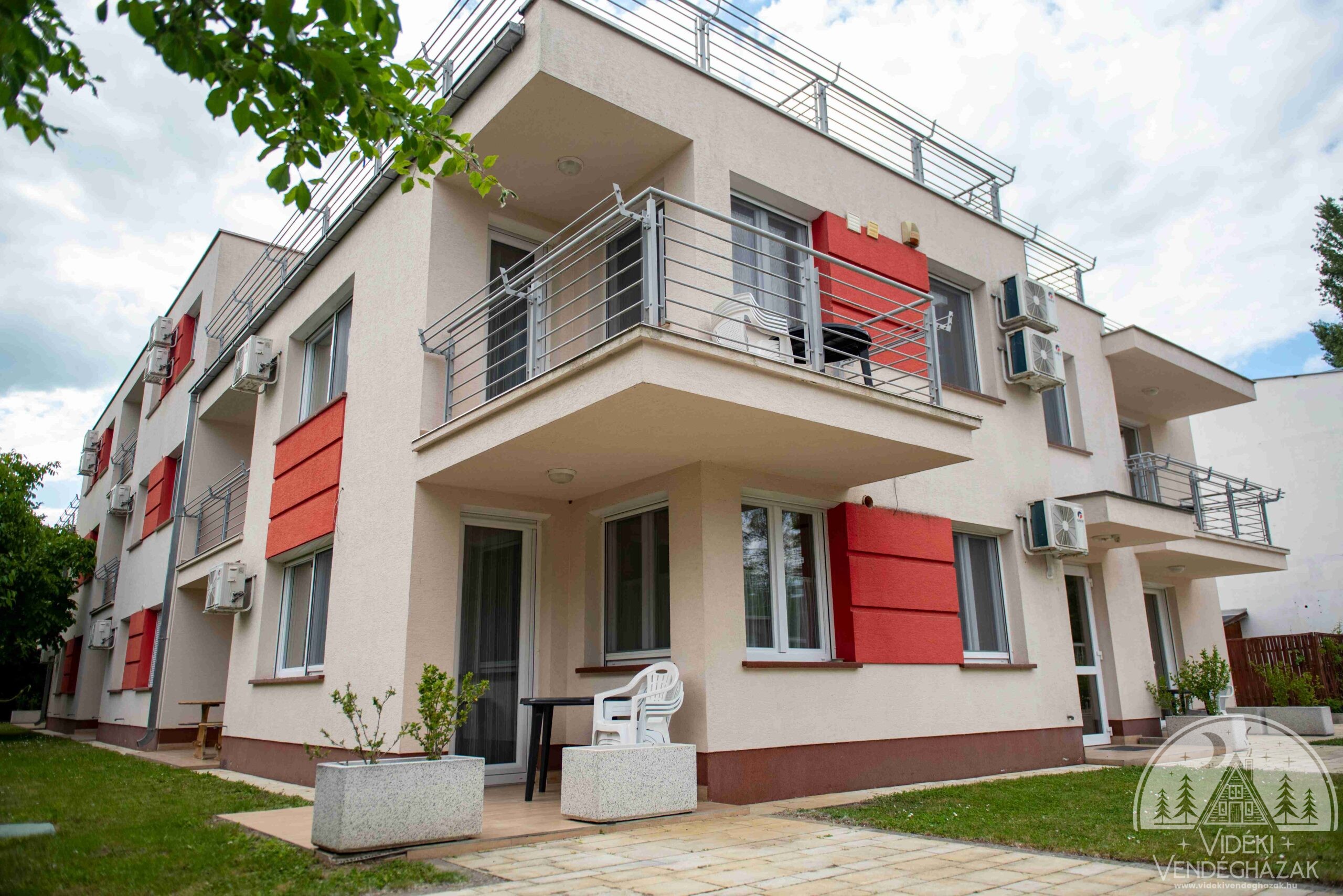 Veritas Apartmanház