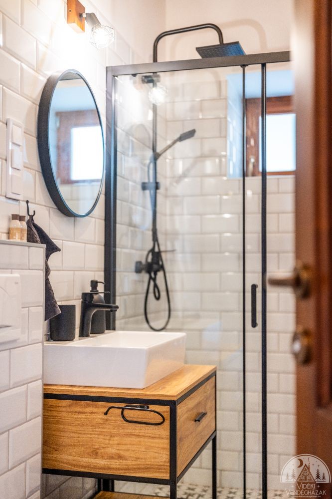 e1184093-231d-4b2a-bd74-ef7302d0a849