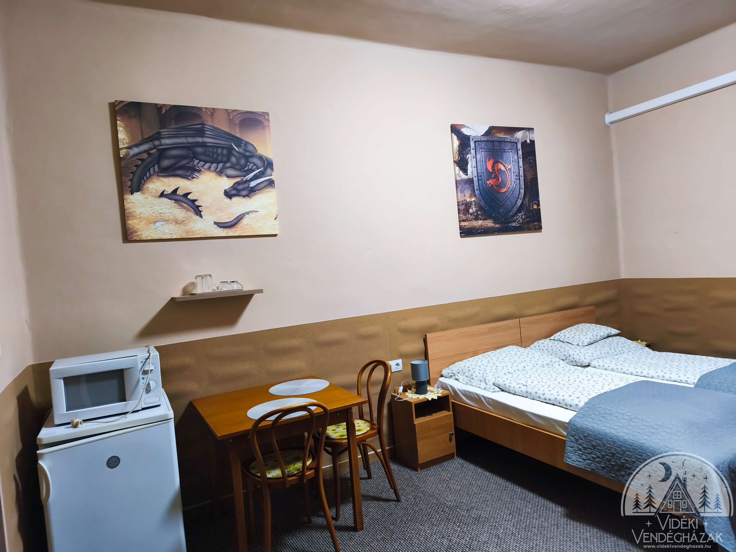 Szoba_huto_mokro_agyak_