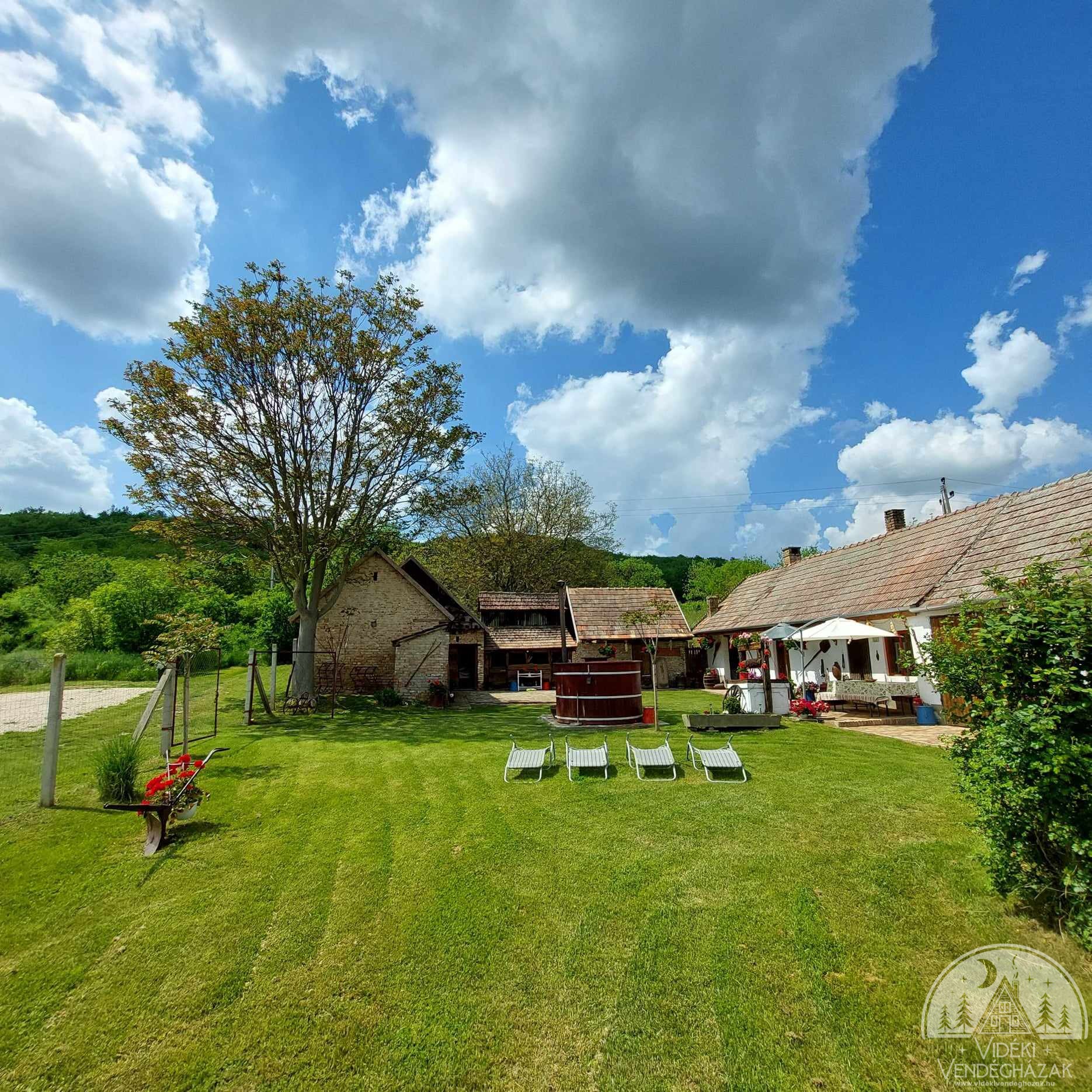 received_26017174081262751