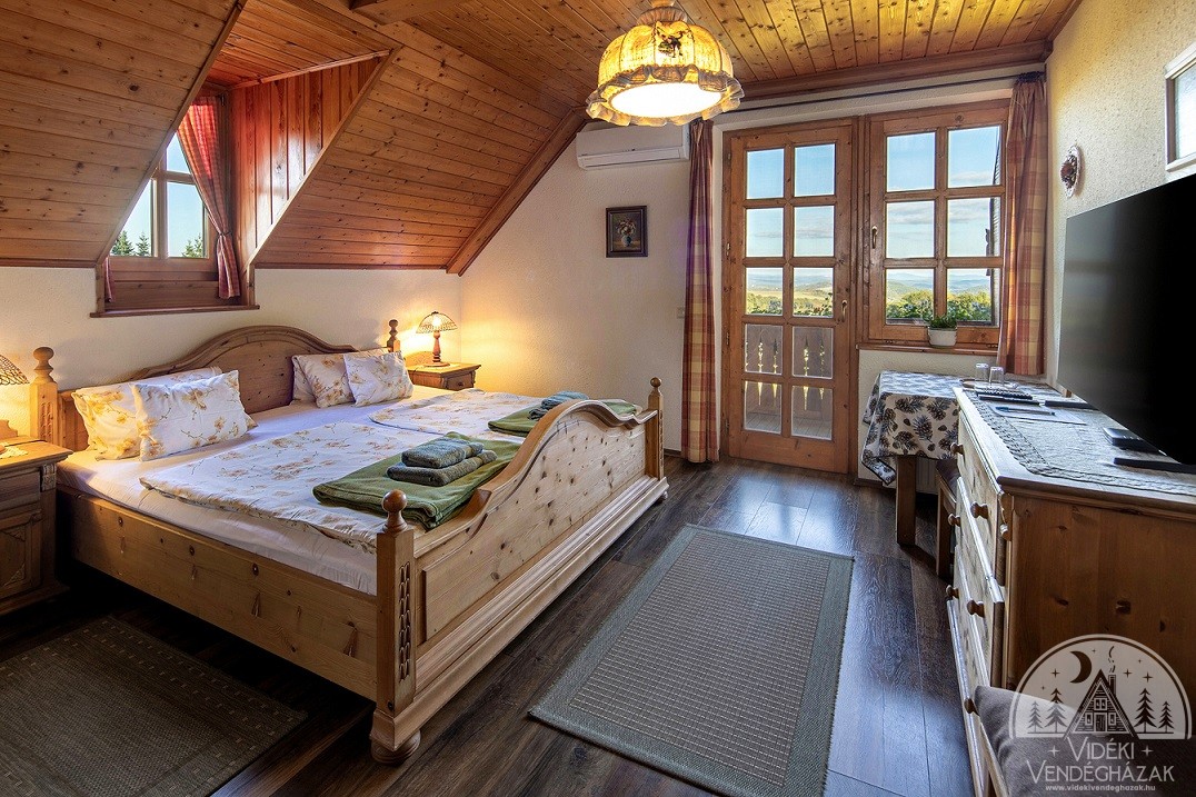 Hanga-vendeghaz-Bukk-1-IMG_1973